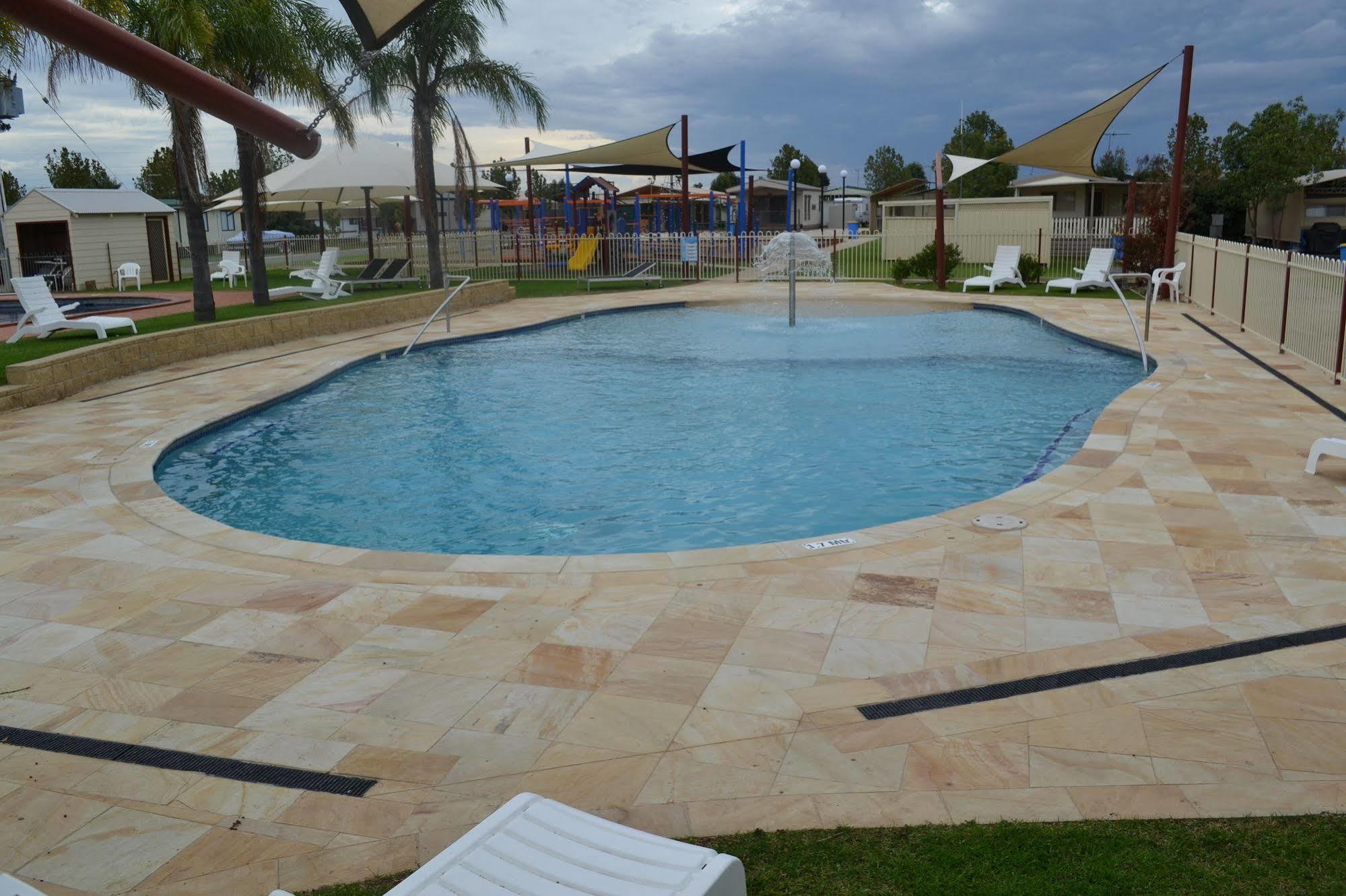 Sun Country Lifestyle Park Hotel Mulwala Eksteriør billede